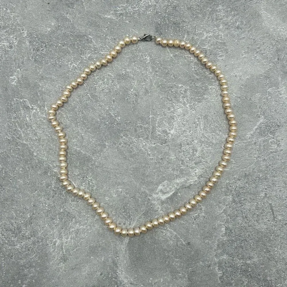NWOT Natural Womens Ivory Cream Fresh Water Pearl Bead Necklace 17 inches